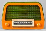 Air King A-600 ’Duchess’ Radio in Green and Yellow Catalin