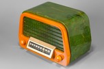 Air King A-600 ’Duchess’ Radio in Green and Yellow Catalin