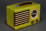 Stunning Brazilian Onyx Green Catalin Emerson ’Aristocrat’ Radio