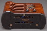 Emerson ”Strad” CH-256 Ingraham cabinet tube radio