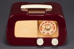 Catalin Fada 711 Radio ’Dip Top’ in Burgundy + Ivory