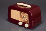 Catalin Fada 711 Radio ’Dip Top’ in Burgundy + Ivory