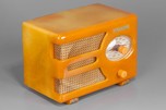 Tom Thumb 955 ’Oval-Dial’ Catalin Radio in Butterscotch - Great Deco Design