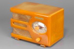 Tom Thumb 955 ’Oval-Dial’ Catalin Radio in Butterscotch - Great Deco Design