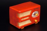 Tom Thumb ’Oval-Dial’ Catalin Radio 955 in Red - Rare Color