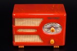 Tom Thumb ’Oval-Dial’ Catalin Radio 955 in Red - Rare Color