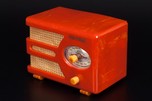 Tom Thumb ’Oval-Dial’ Catalin Radio 955 in Red - Rare Color